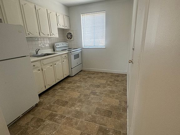 5th image of 7711 Circle Dr #C