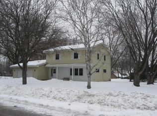 2221 Cape Cod Pl, Minnetonka, MN 55305