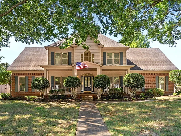 739 Evans View Ln — Photo 1