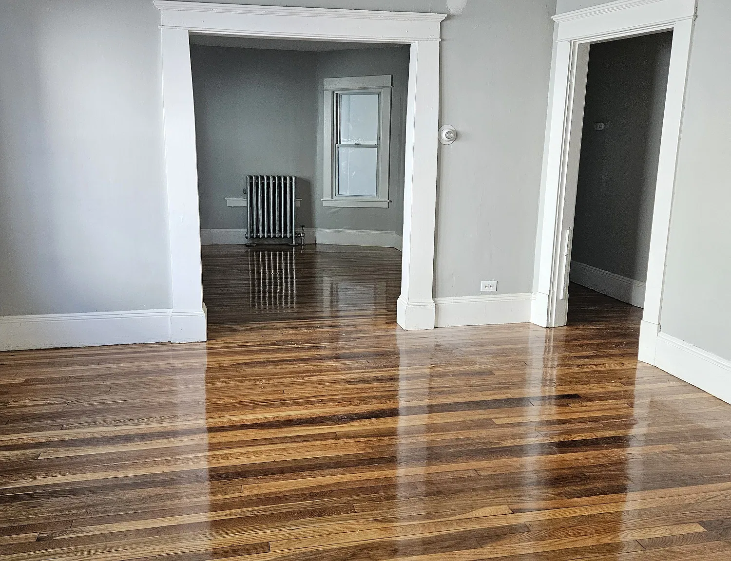 3 bed, $2,200 — Photo 2