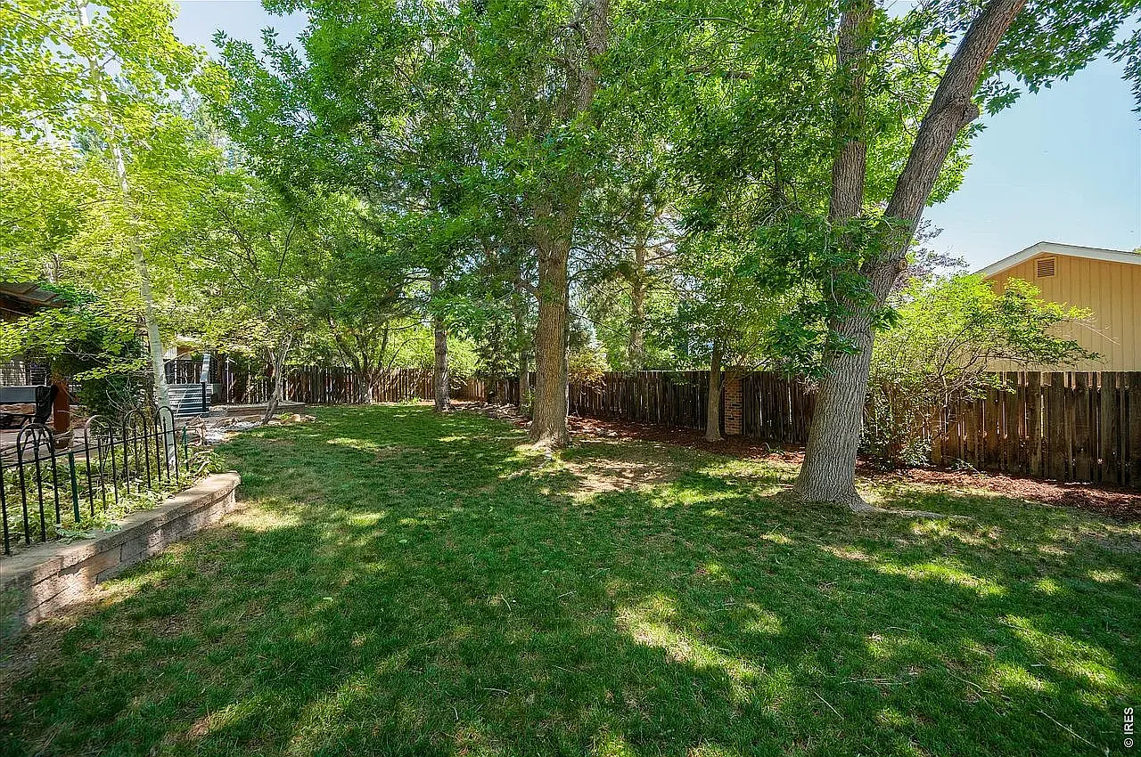 3 bed, 2331 sqft, $1,000 — Photo 1
