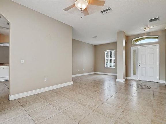 3rd image of 309 Ashburton Way
