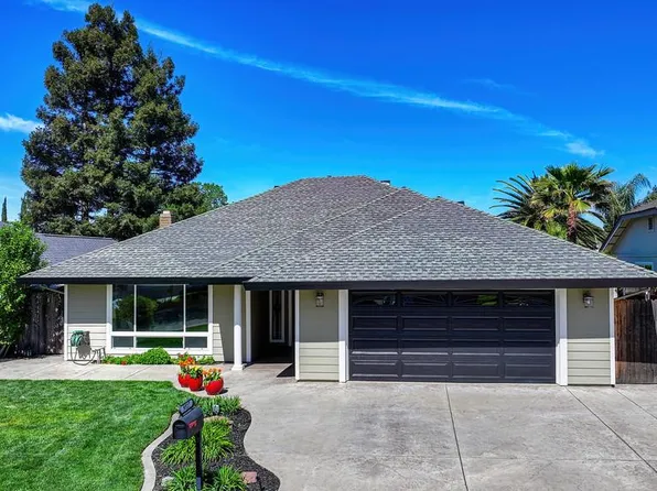 9317 Dovewood Ct, Orangevale, CA 95662