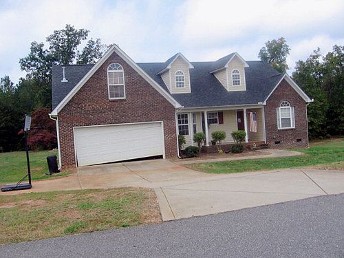 1st image of 135 Blue Sky Cir