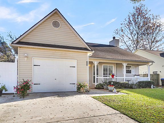 2nd image of 318 Parish Parc Dr