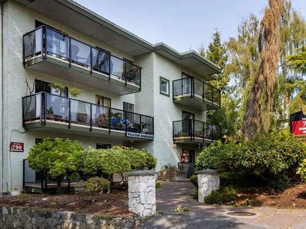 788 Dominion Rd, Esquimalt, BC V9A 4E6