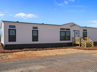 761 Hires Rd, Jesup, GA 31545