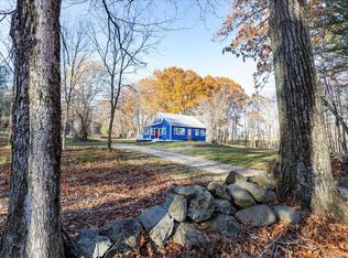 28 Halls Village Rd, Chester, NH 03036