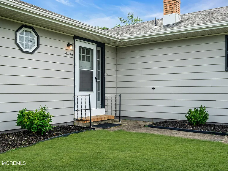 510 Jamaica Blvd — Photo 5