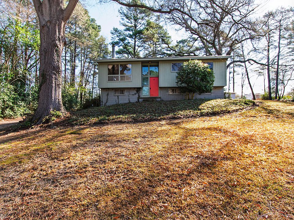 1st image of 4332 Woodlawn Dr