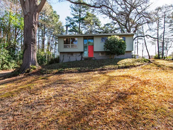 4332 Woodlawn Dr, Raleigh, NC 27616