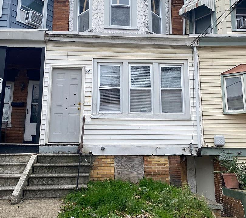 1st image of 212 W 25th St