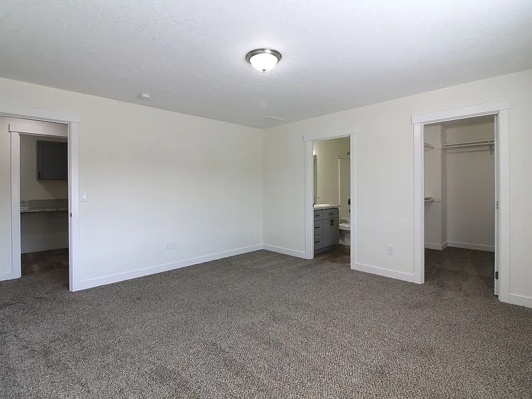1073 S Cedar Pl — Photo 6