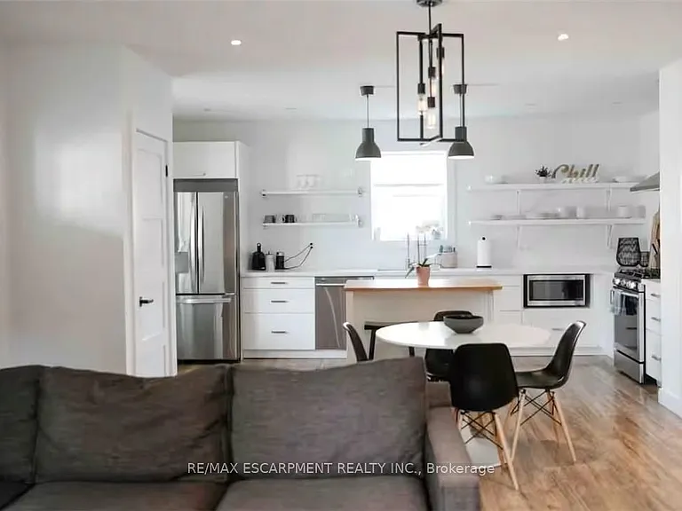 426 Wilson St E #1 — Photo 14