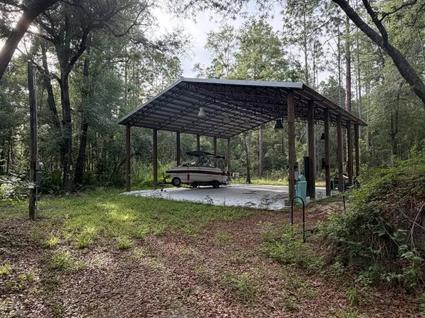709 NE 829th St, Old Town, FL 32680