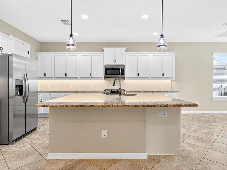 3637 NW 56th Ave — Photo 17