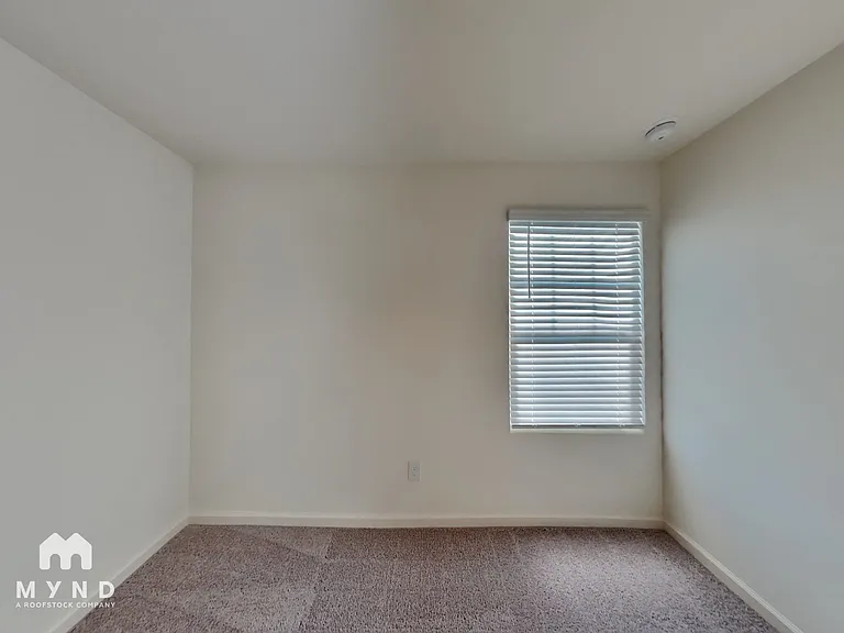 119 Saginaw Ct — Photo 17
