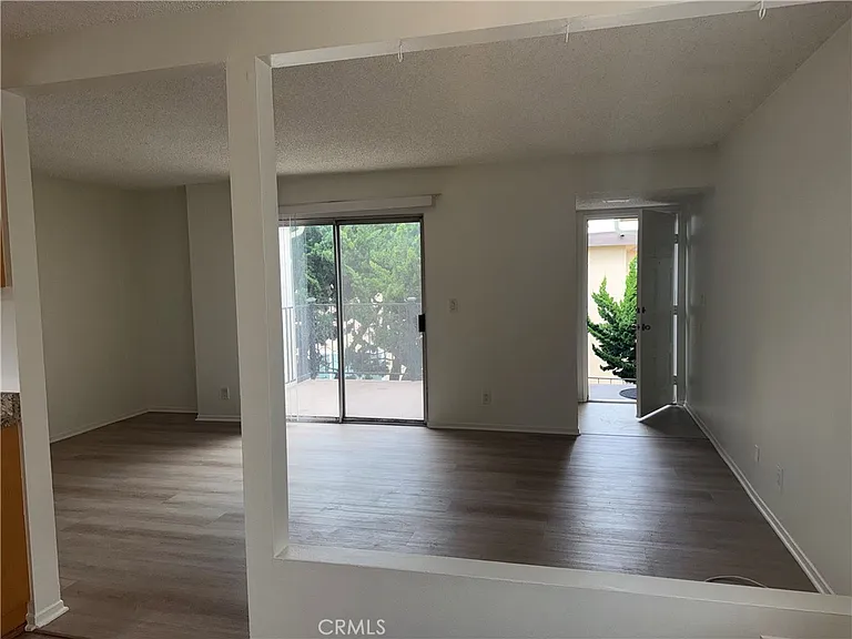 16703 Lynn Ln #D — Photo 2