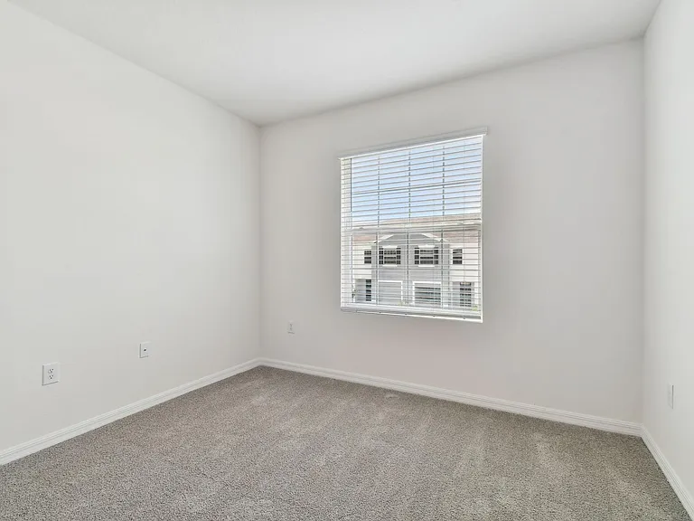 32935 Regent Canal St — Photo 64