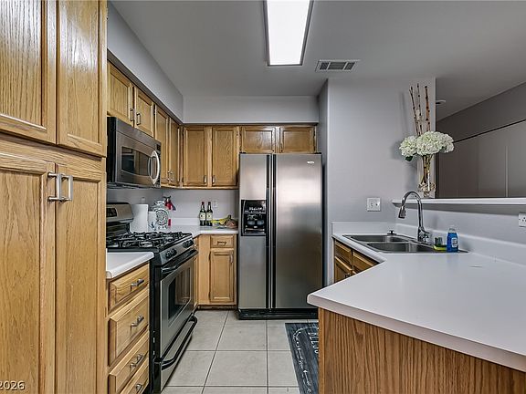 5th image of 5415 W Harmon Ave Unit 2114