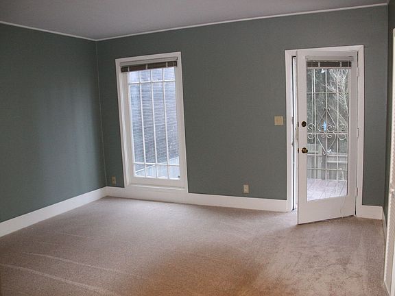 3rd image of 451 Wayne Ave #8