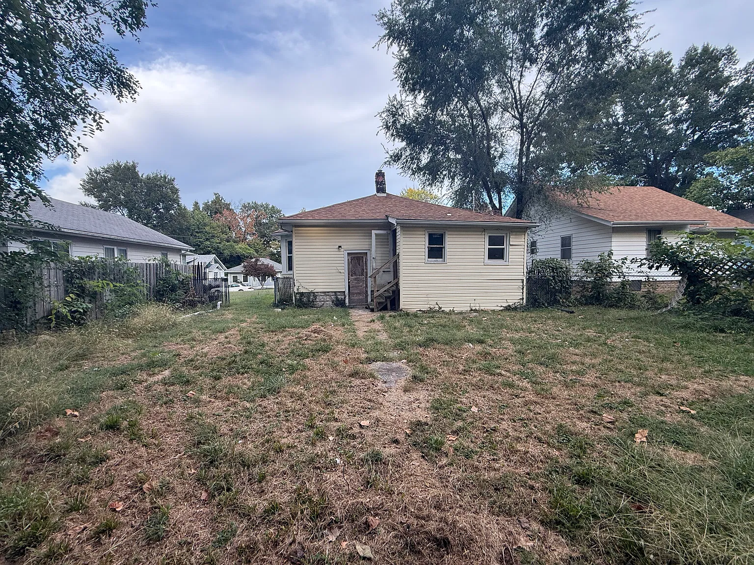 2 bed, 1121 sqft, $985 — Photo 3