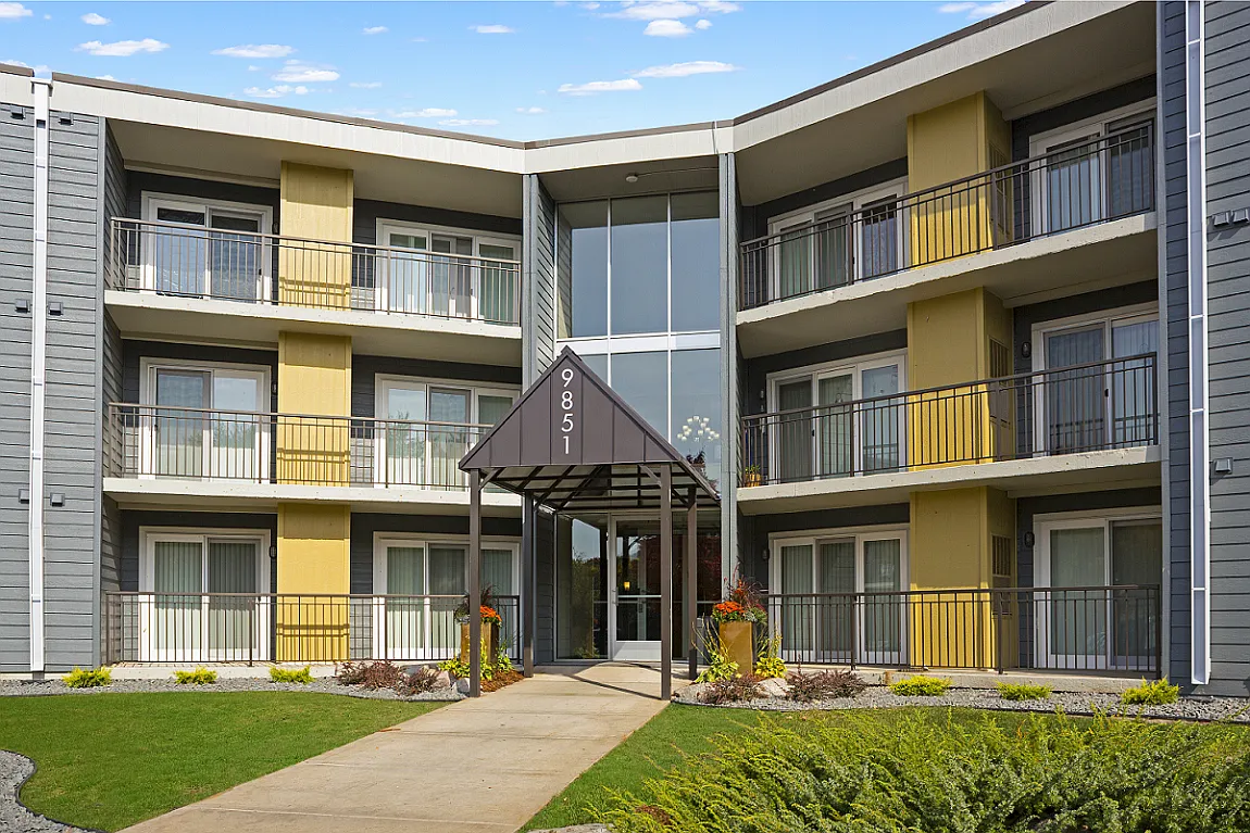 Pebblebrook Court — Photo 1