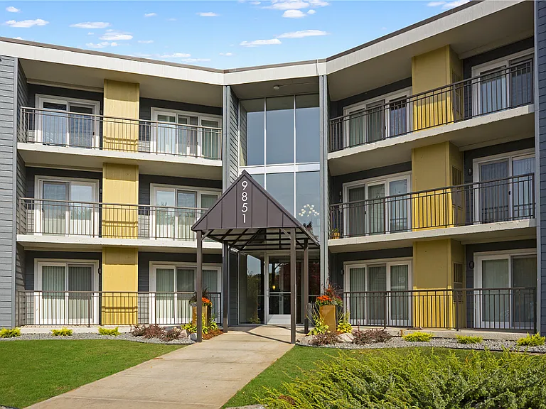 Pebblebrook Court — Photo 1