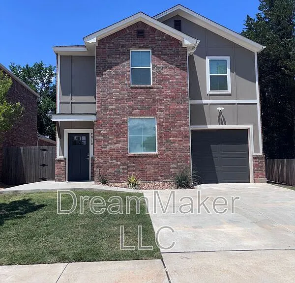 2819 Clifton Ter — Photo 2