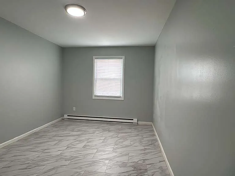560 Main St #1F — Photo 5