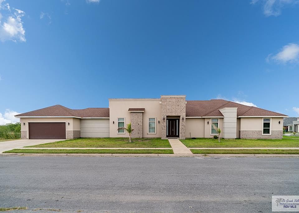 1st image of 105 Canteros Dr