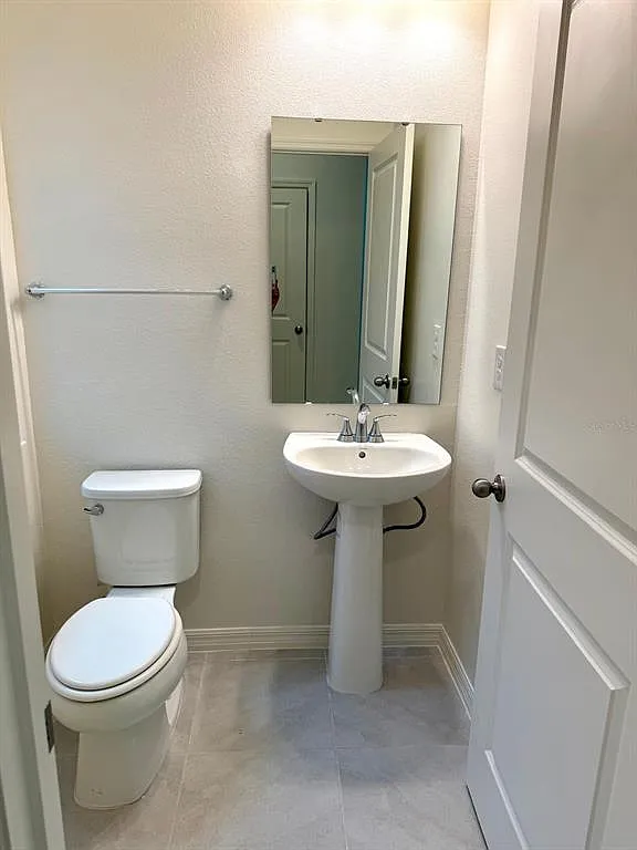 3 bed, 2.5 bath, 1573 sqft, $2,300 — Photo 3