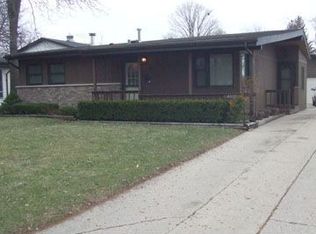 4010 Wren Ln, Rolling Meadows, IL 60008