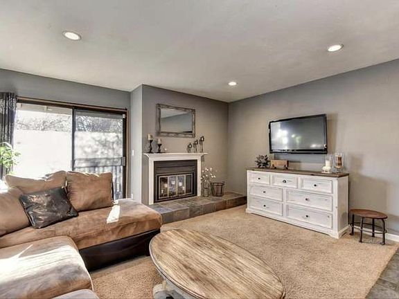2nd image of 3029 Estepa Dr