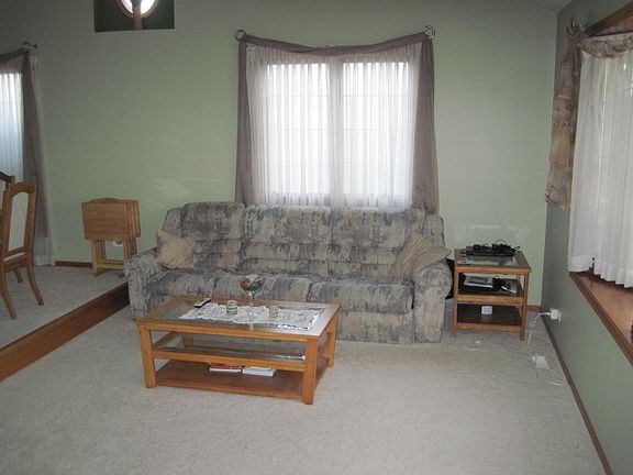 3rd image of 14735 Innisbrook Ln