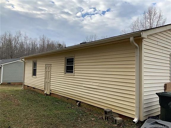 5th image of 1820 Alpine Dr