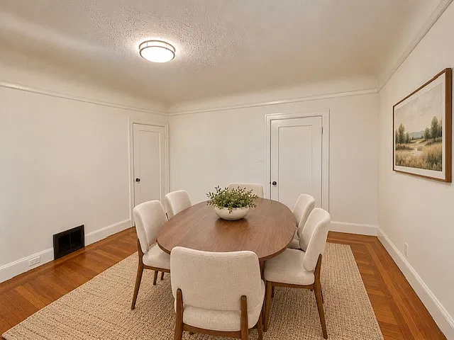 3 bed, $5,995 — Photo 4