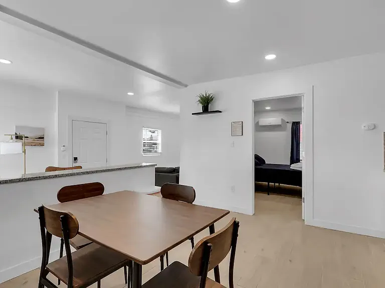 Full Kitchen with Dining Table