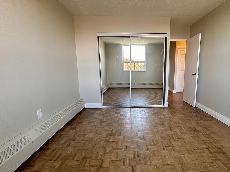 676 King St — Photo 10