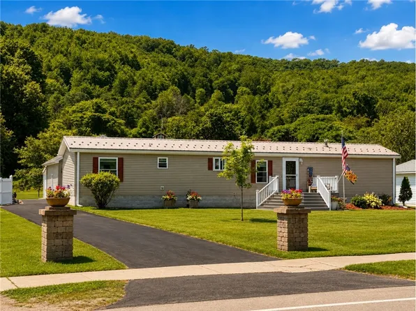 14 N Dansville St, Cohocton, NY 14826
