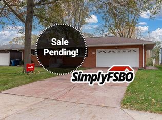 1416 11th St, Silvis, IL 61282