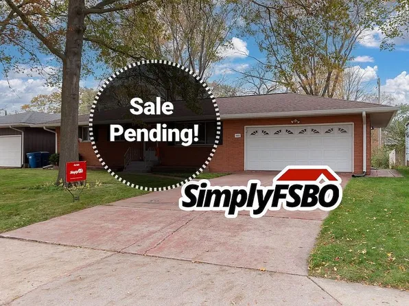 1416 11th St, Silvis, IL 61282