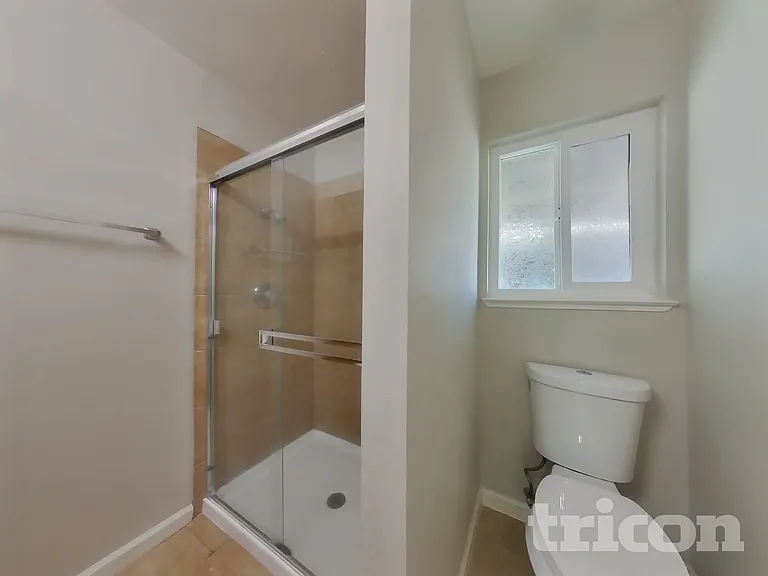 573 Laurel St — Photo 13