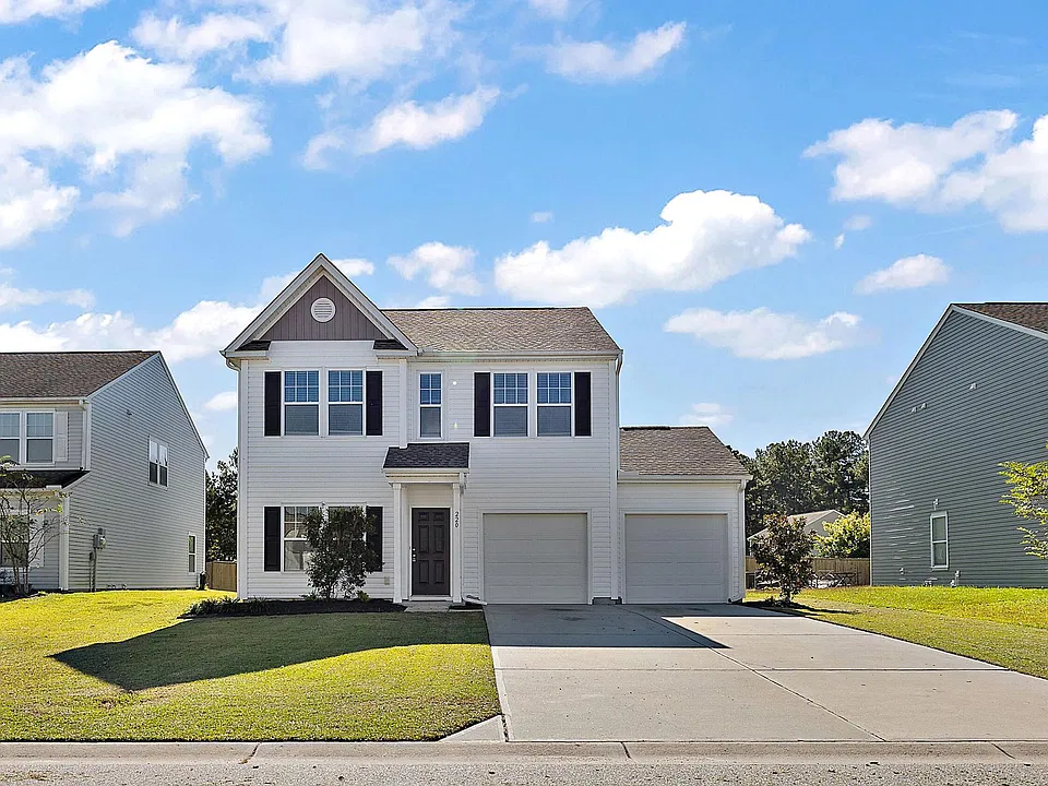 220 Foxcroft Ln