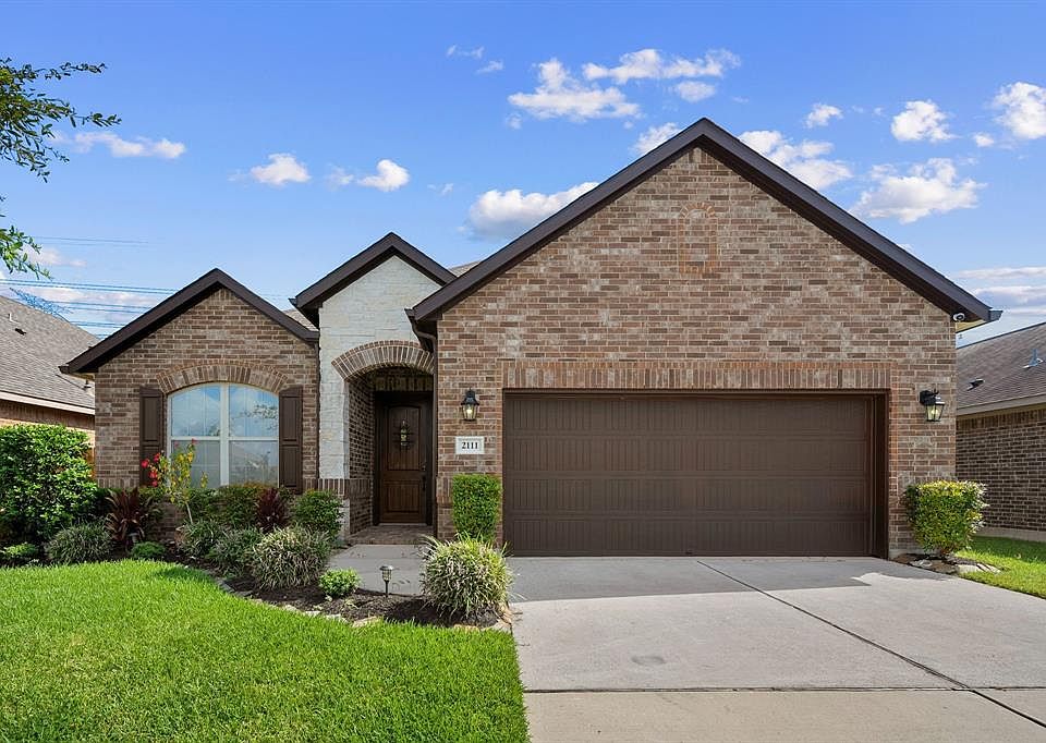 1st image of 2111 Llerena Lane
