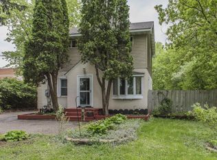 166 County Road C W, Roseville, MN 55113