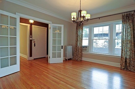 5th image of 1438 W Summerdale Ave #2
