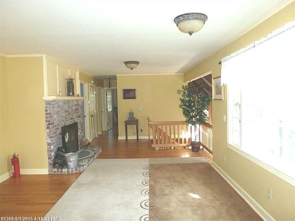 4th image of 21 Magnolia Dr