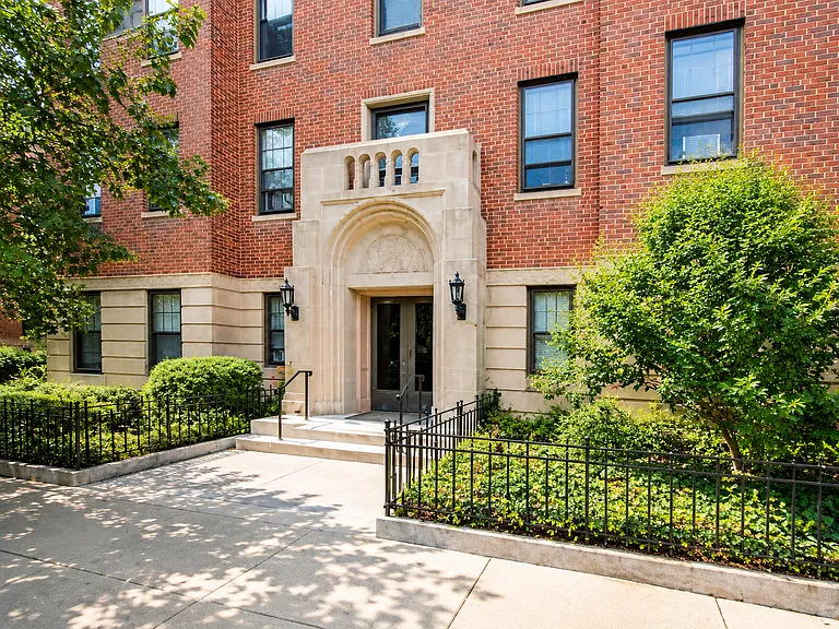 1945 Commonwealth Ave #66 — Photo 8