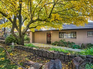 1635 Barbara Rd, Redding, CA 96003